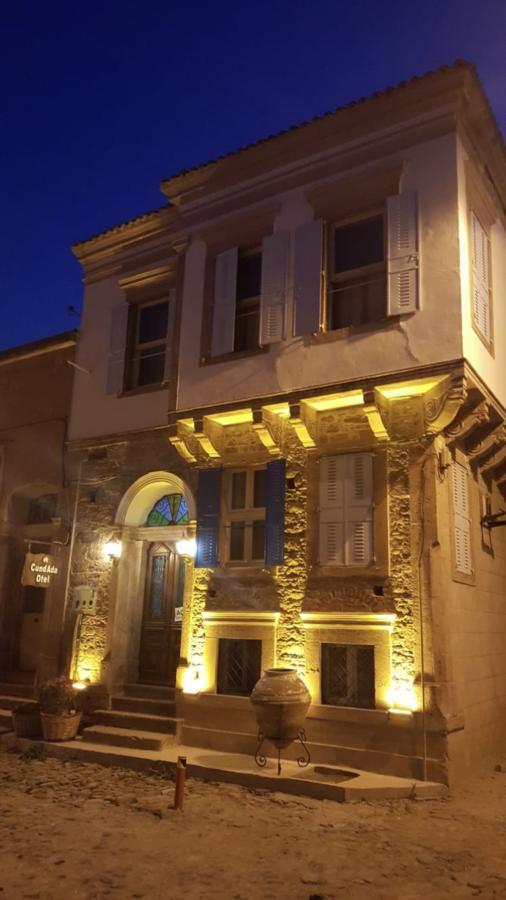 Cundada Hotel Ayvalik Exterior photo